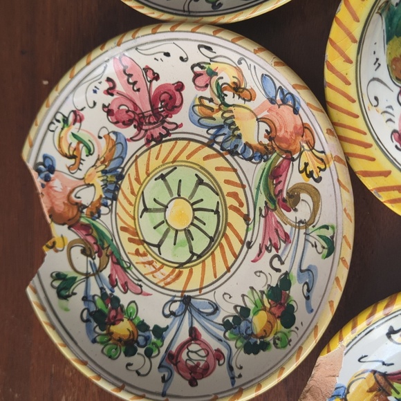 Collection Of Italian Majolica Plates - Picture 10 of 16